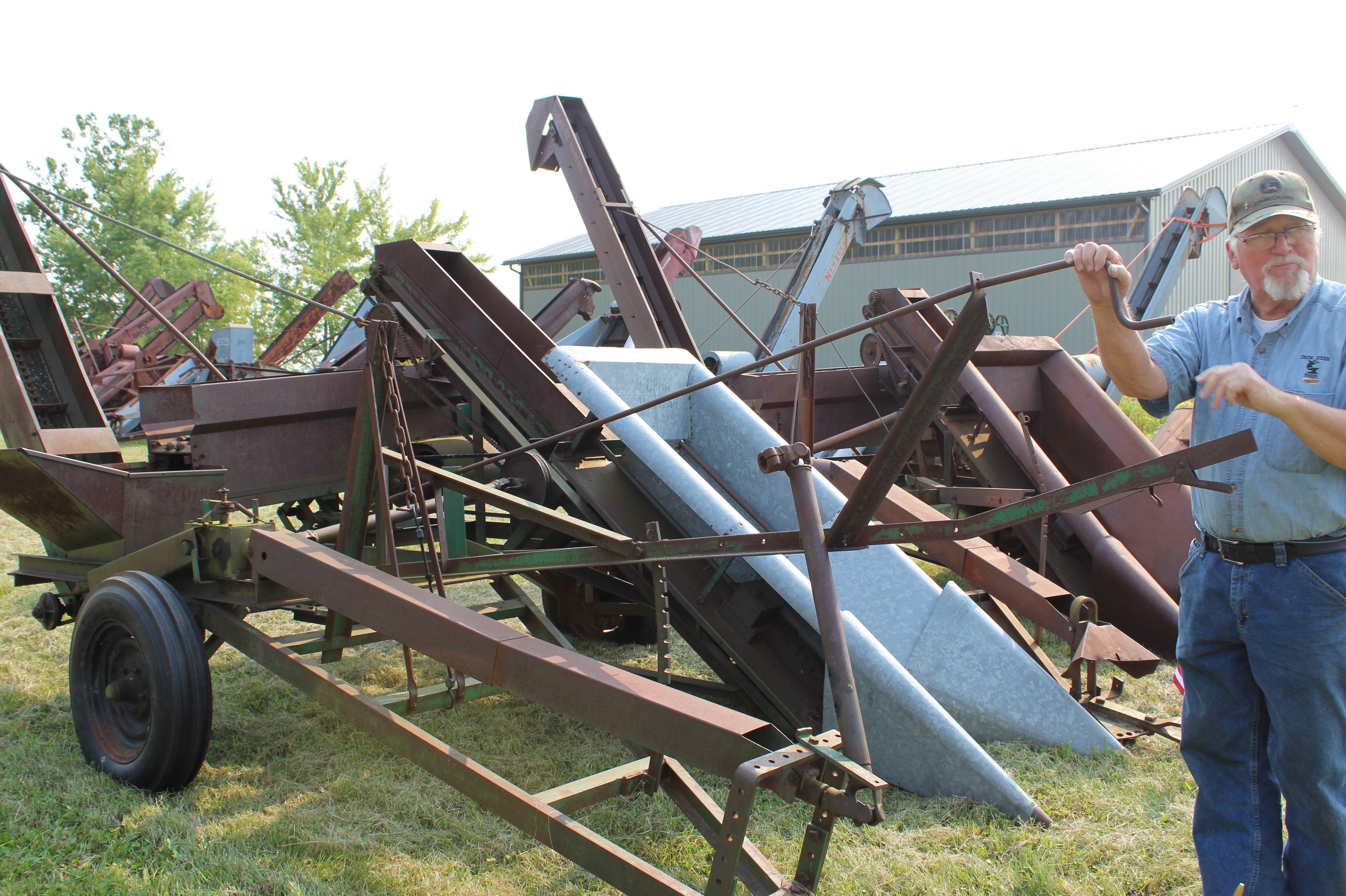 Interest in corn pickers develops into picker and corn crib books