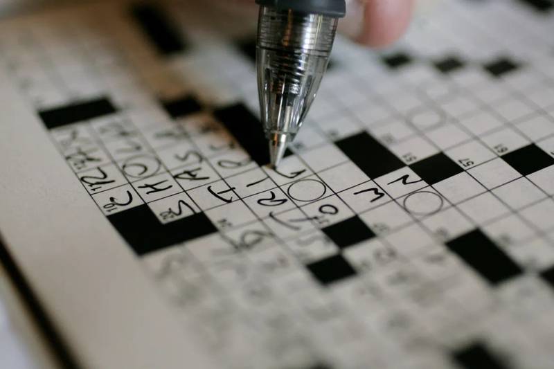 Working crossword puzzles may improve memory, helping people who have mild cognitive impairment.