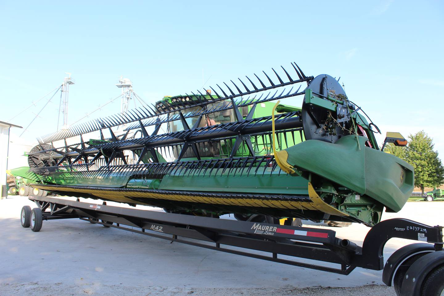 Last year, Chris Gould bought an All-Wheel Steer head mover. “It is awesome because it trails perfectly which makes it possible to pull behind the combine,” he says.