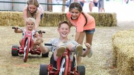 Bulls, boot scooting and basketball bring country fun to Lee County Fair